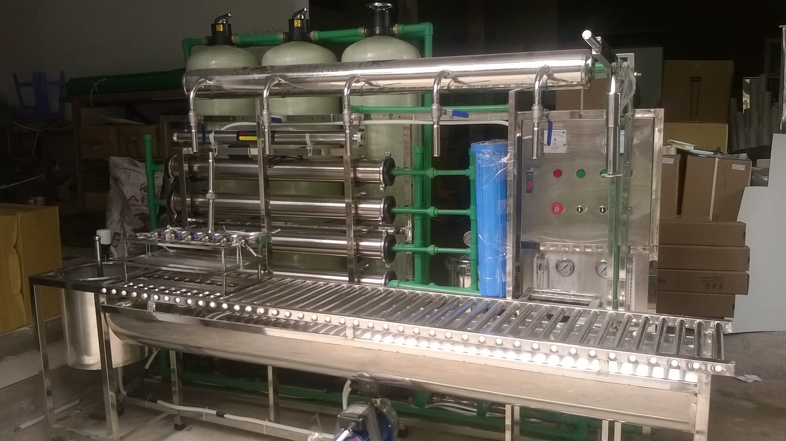 Hệ thống lọc nước tinh khiết RO đóng bình công suất 1000l/h